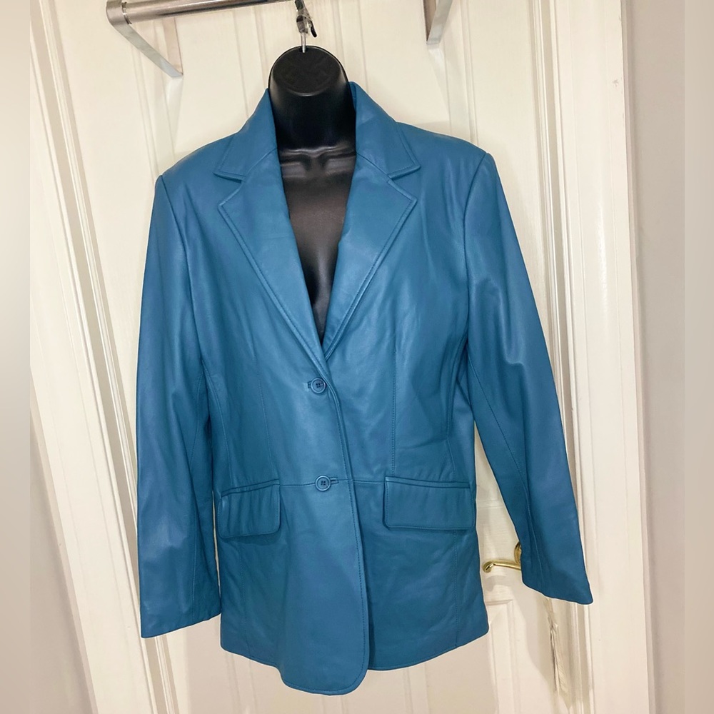 Blue Lambskin Leather Coat: A Fusion of Luxury and Modern Elegance" Sz 8/10